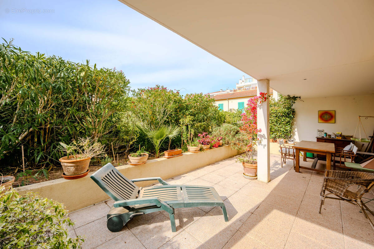 Appartement à HYERES