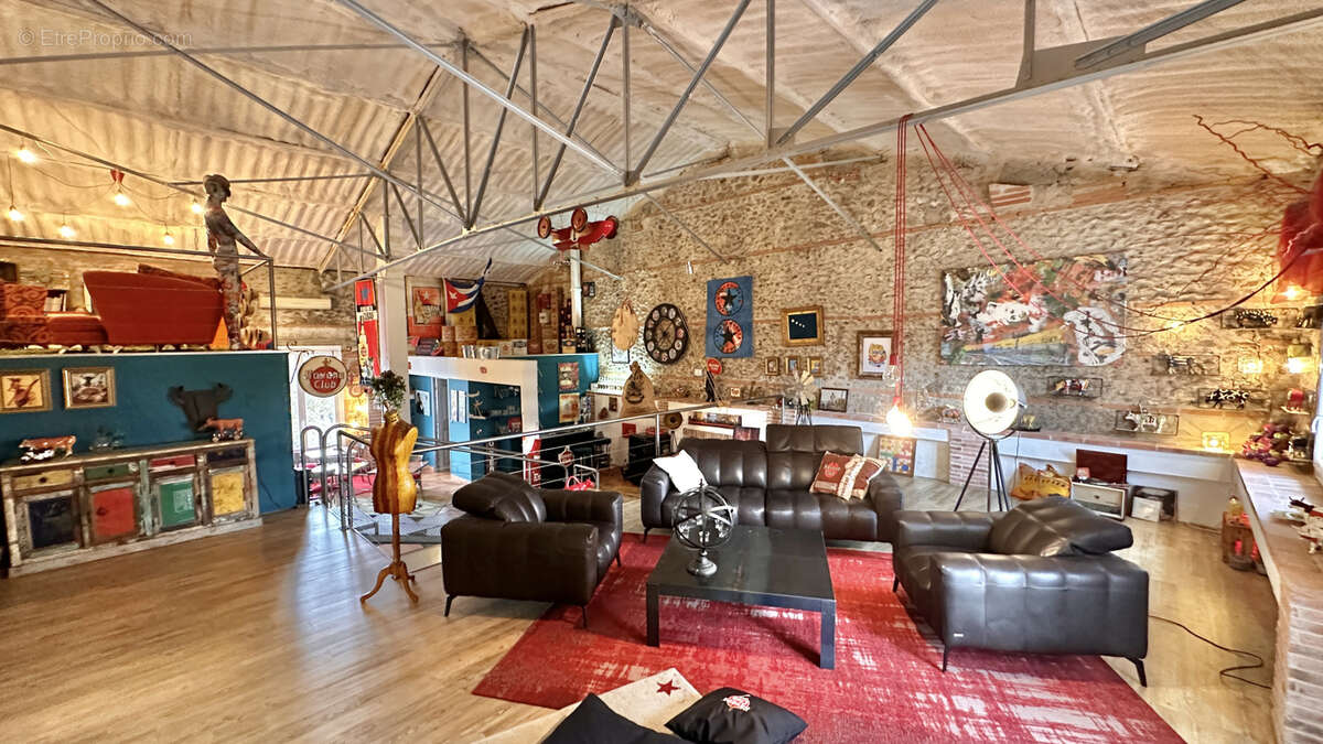 Maison à SAINT-GENIS-DES-FONTAINES