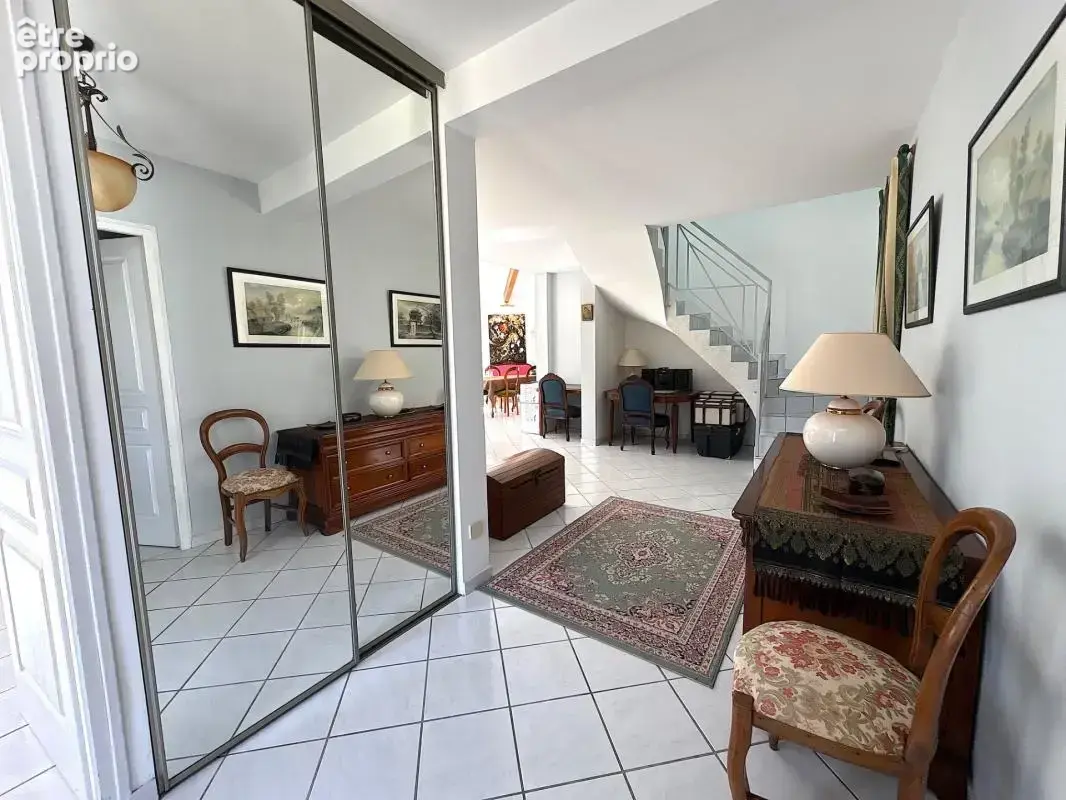 Maison contemporaine 6 pieces 156m2 avec double garage, quartier recherche - photo 4