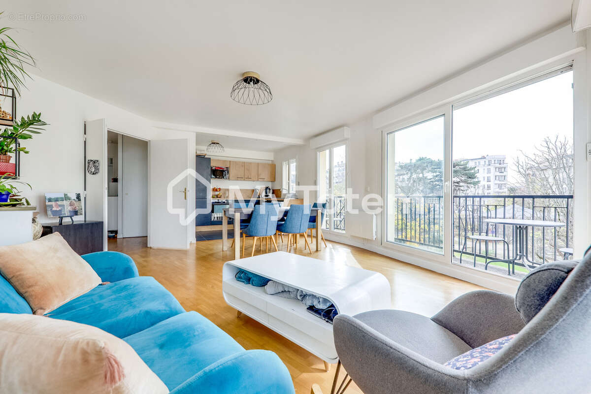 Appartement à COLOMBES