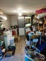 Immeuble de rapport! plein centre ville :bar et restaurant avec locataire occupant!! - photo 7