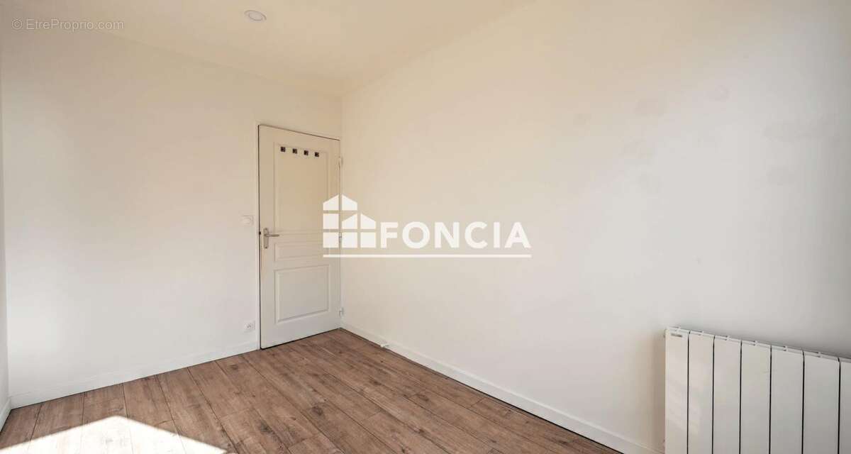 Appartement à SAINT-CYR-L&#039;ECOLE