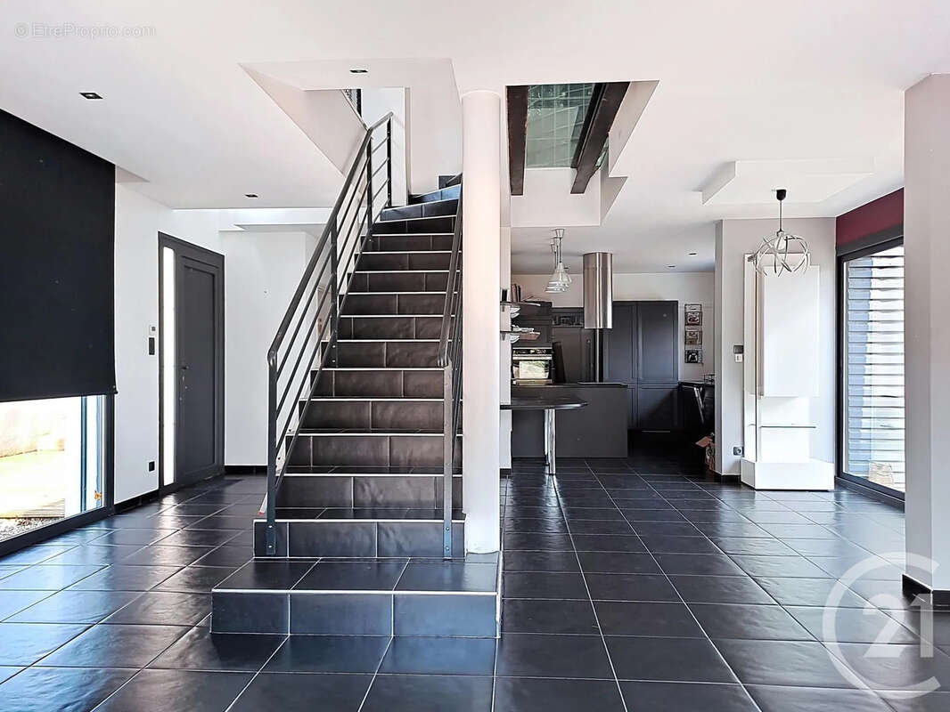 Maison 154 m² à Epinal  - photo 10