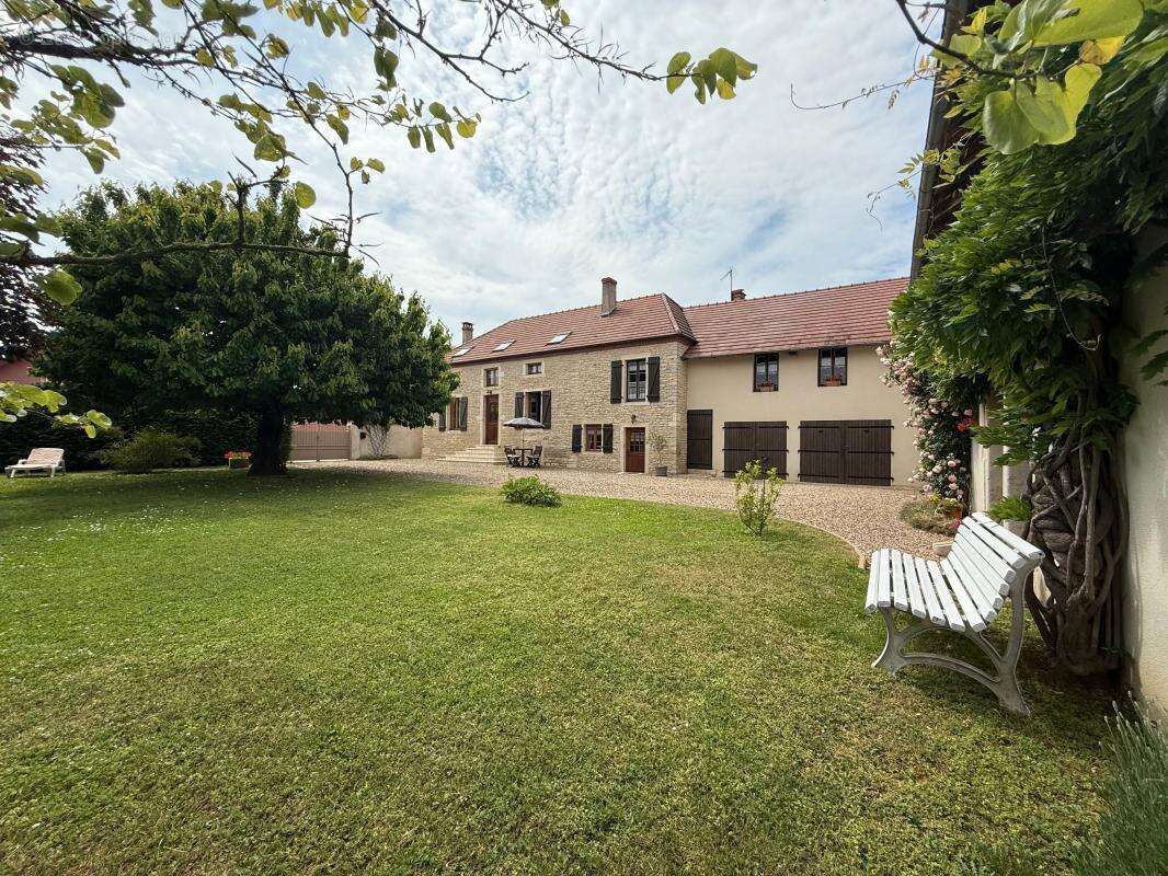 Maison à BESSEY-LES-CITEAUX