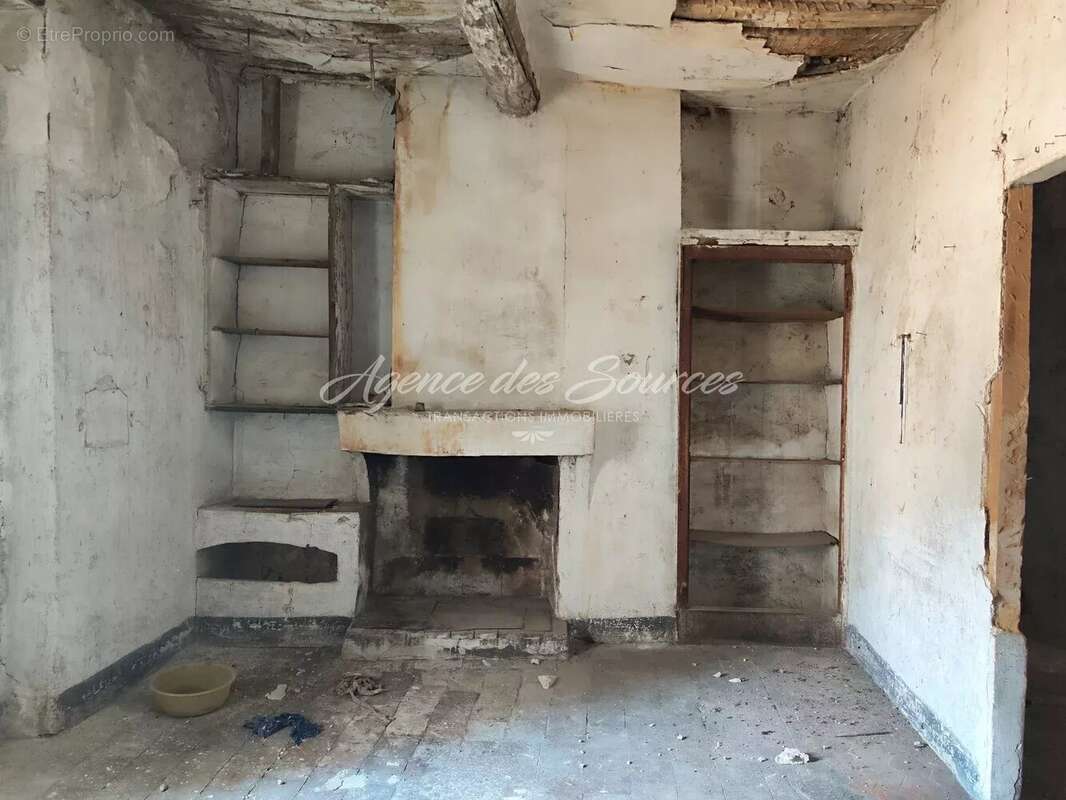 EXCLU : Maison de village à rénover à Varages - photo 11