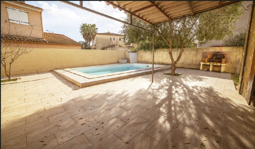 Maison à LAVERUNE