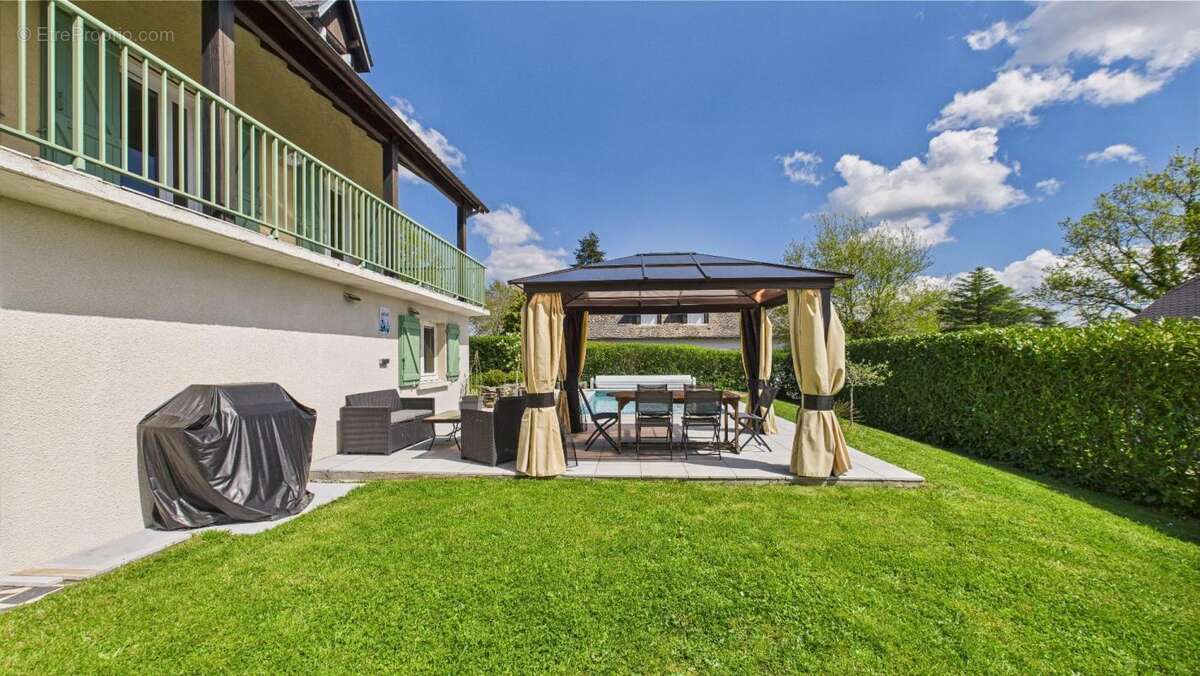 Maison à LUC-LA-PRIMAUBE