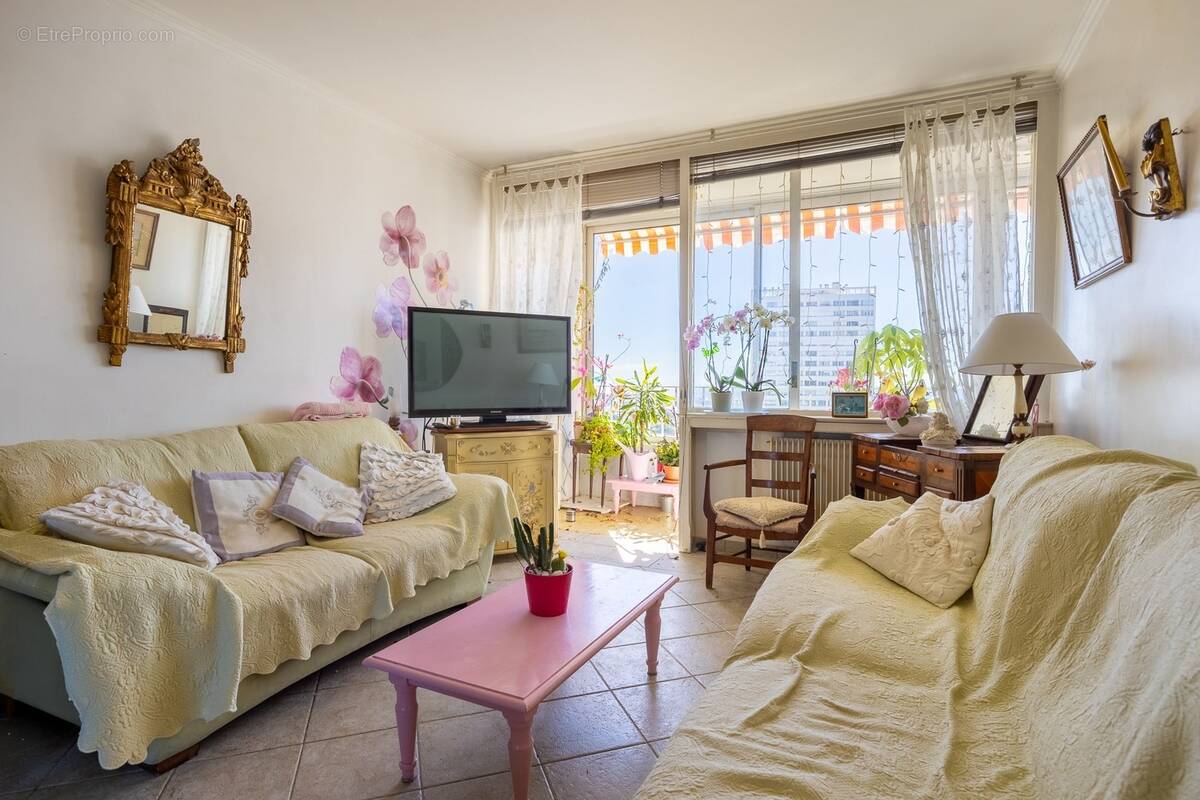 Appartement à MARSEILLE-9E