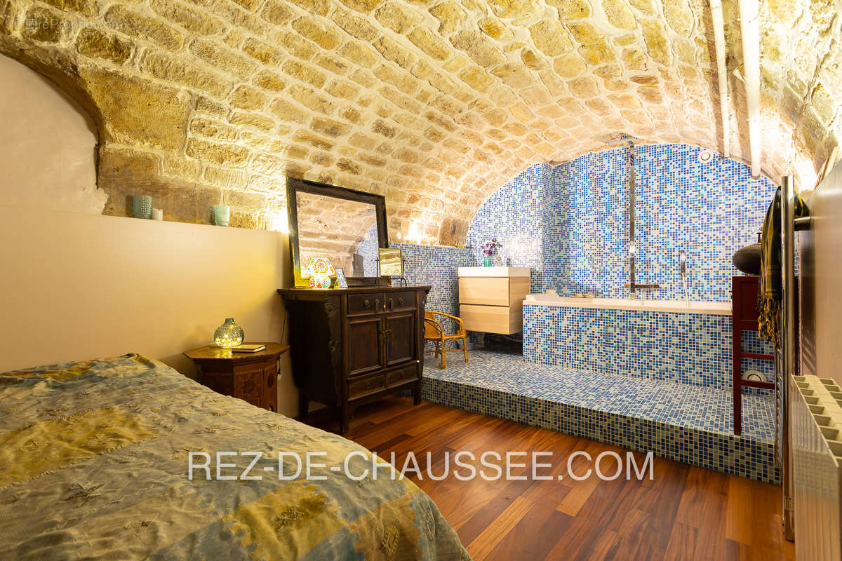 Republique bureaux et atelier d'artiste - photo 9