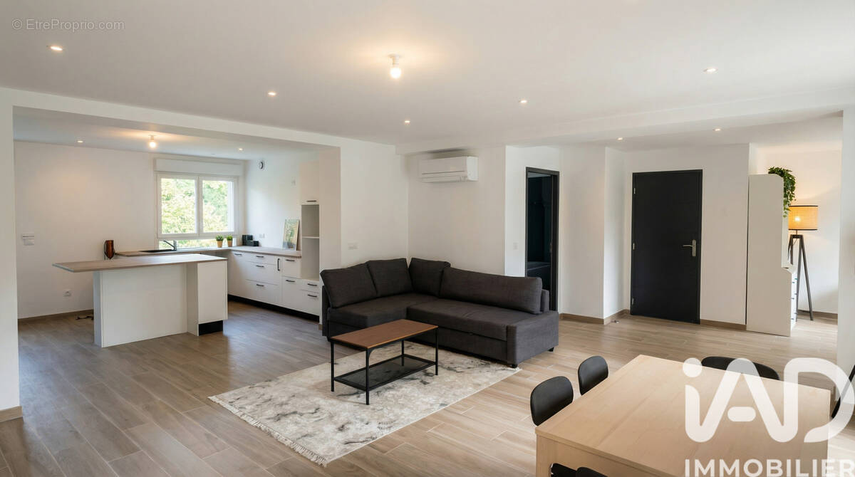 Photo 1 - Maison à CHESSY