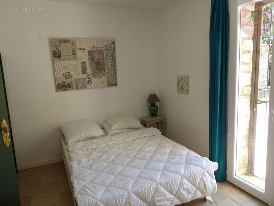 Maison à VEZENOBRES