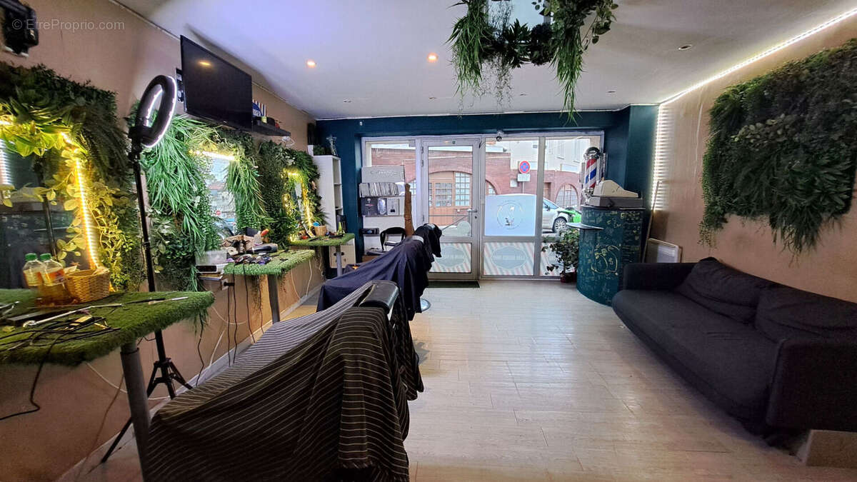 Commerce à BEAUMONT-SUR-OISE