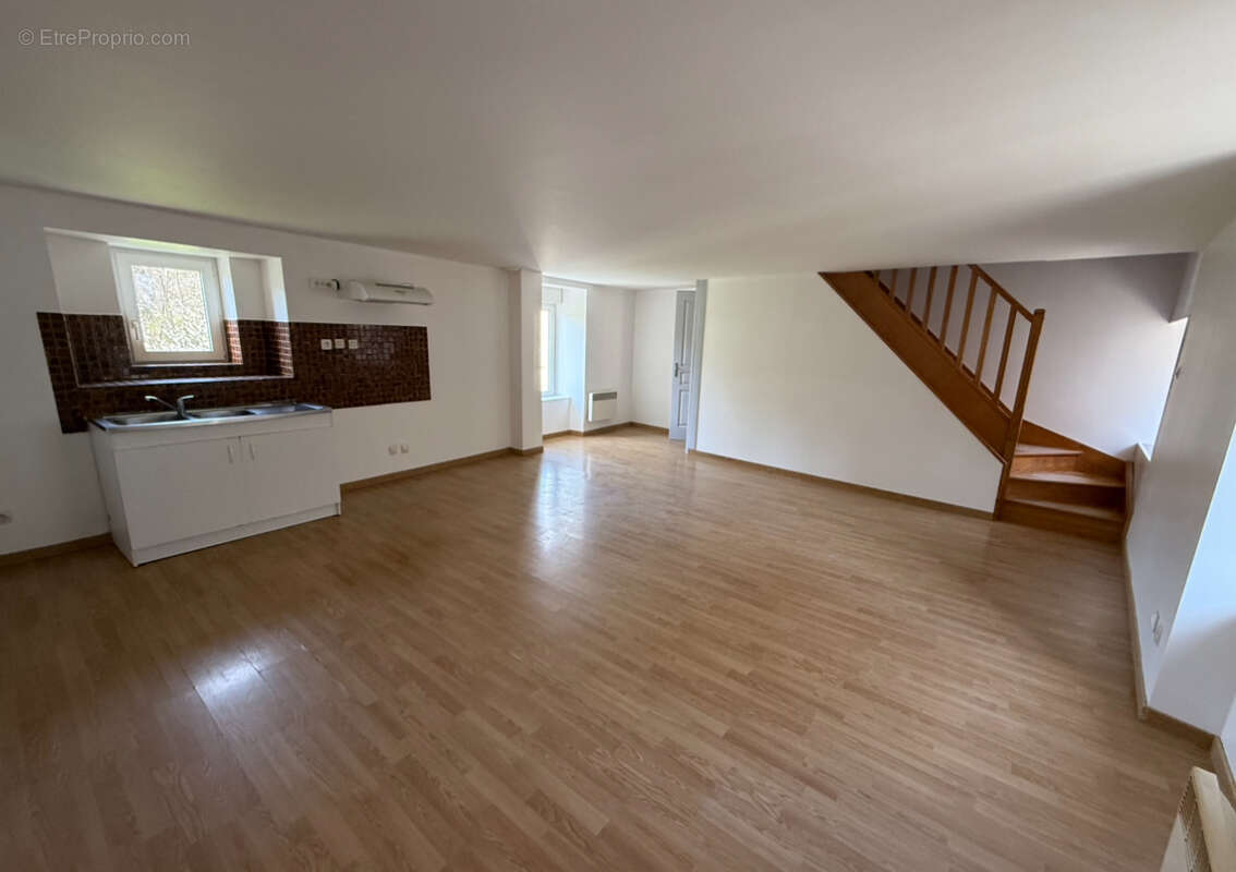 Maison à BERTHOLENE