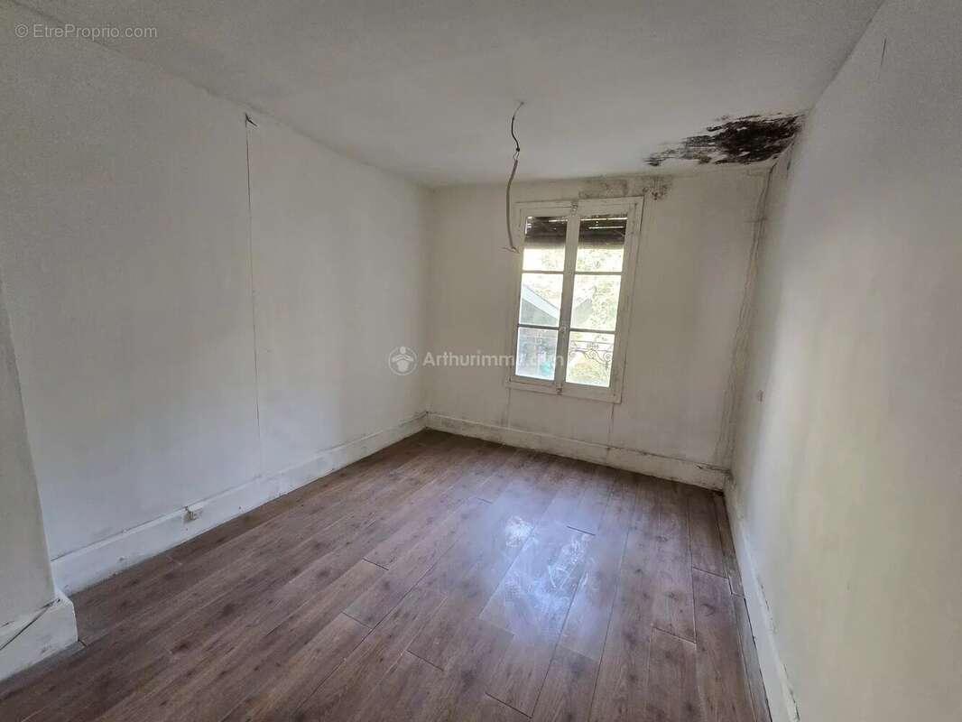 Commerce à BOURBONNE-LES-BAINS