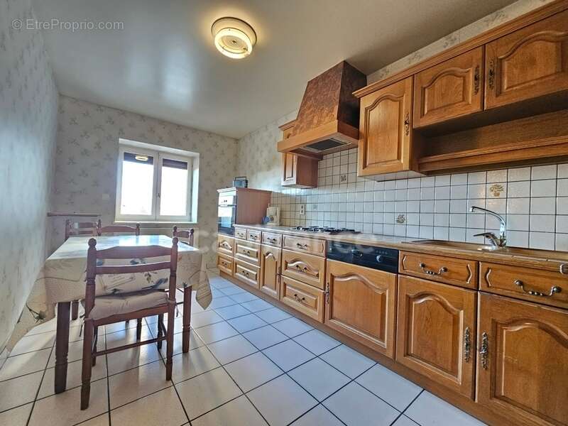 Maison à PANISSIERES