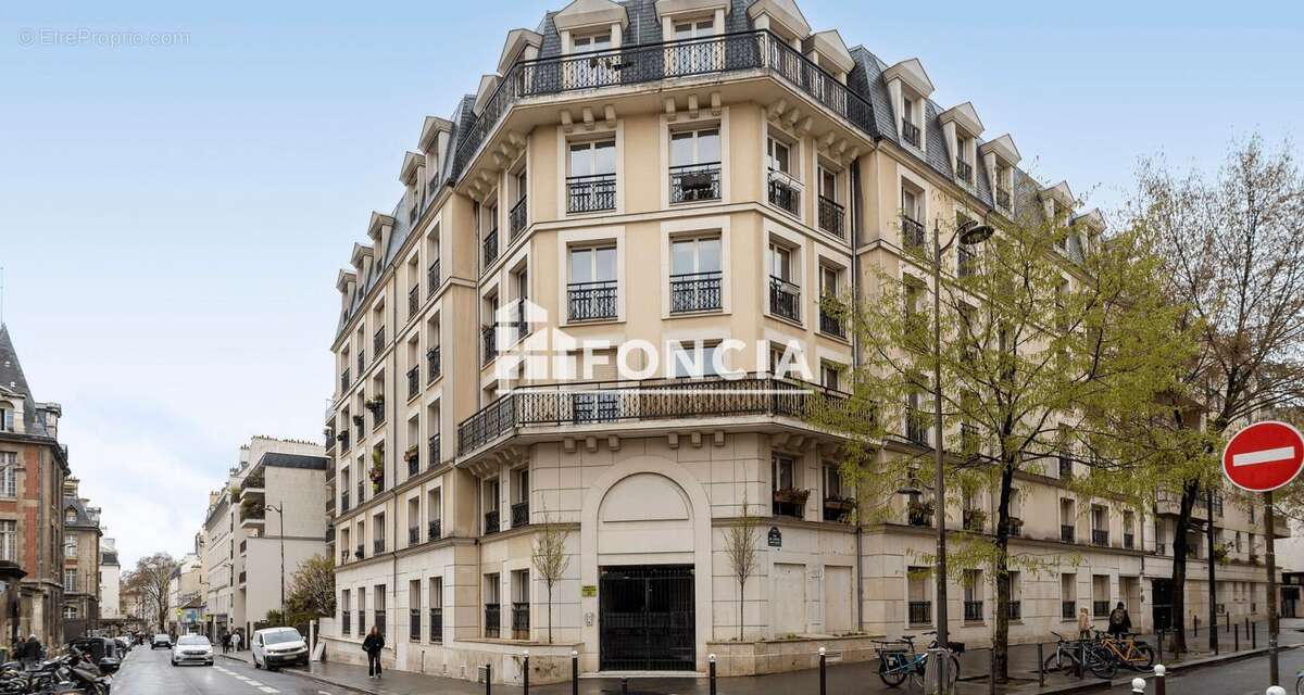 Appartement à PARIS-10E