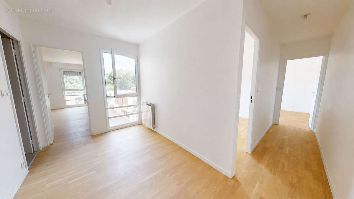 Appartement 4 pièce(s) 112 m2 avec immense terrasse! - photo 4