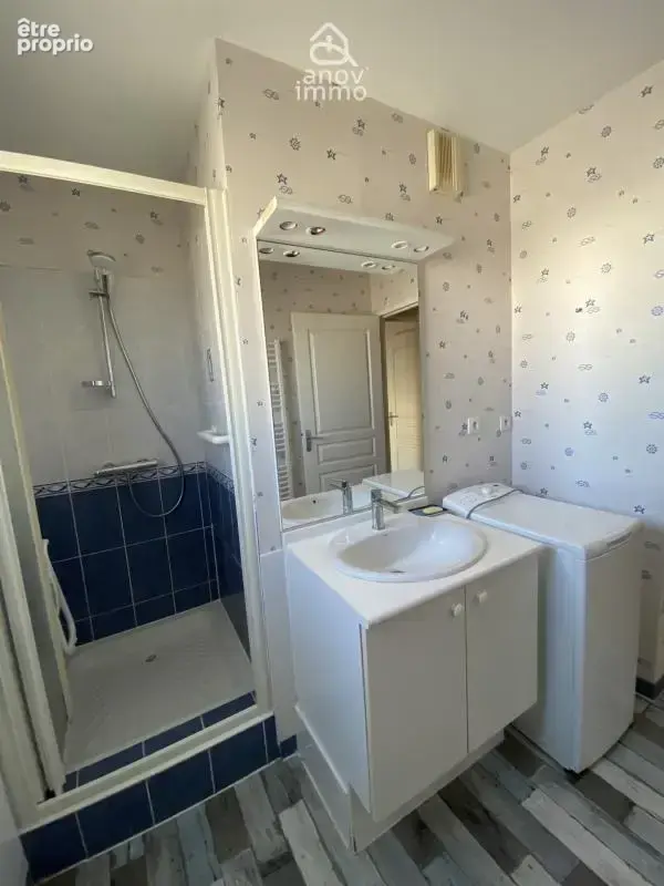 Appartement T3 avec terrasse, cave et parking proche plage e - photo 17