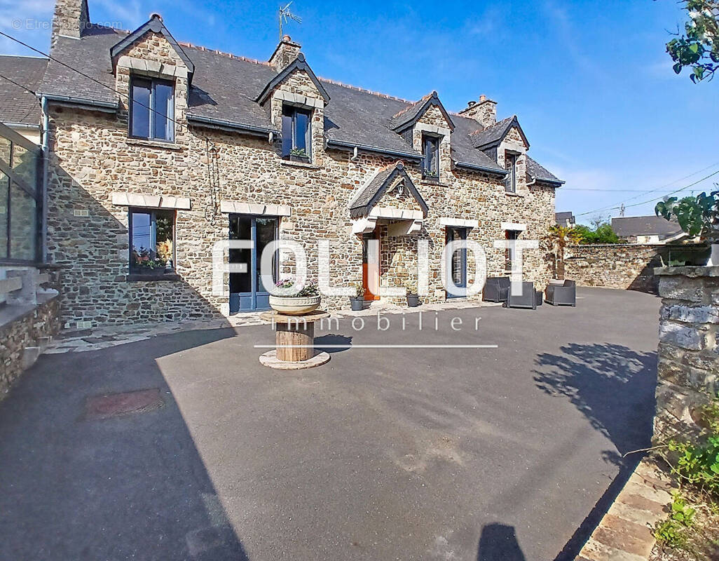Maison à LA HAYE-DU-PUITS