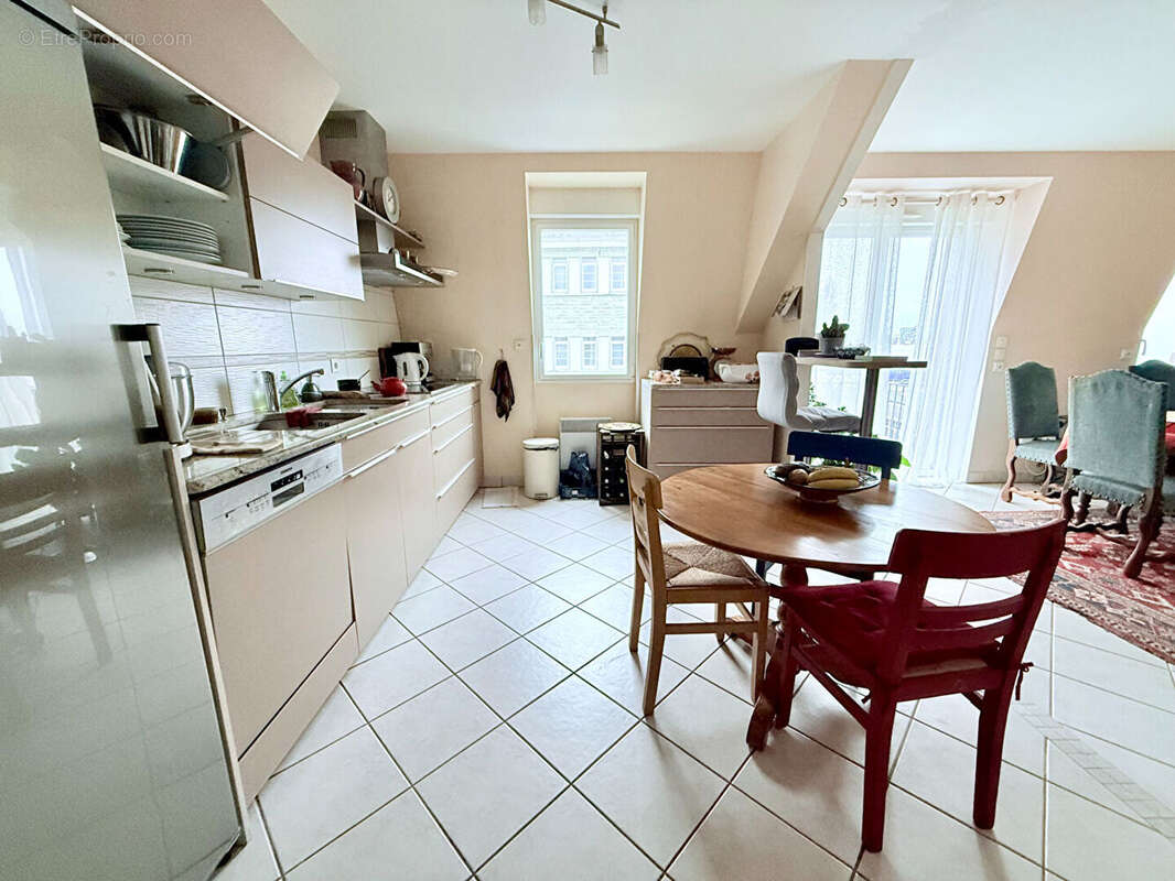 Appartement 4 pièce(s) parame centre resiedence recente dernier etage ascenseur - photo 3