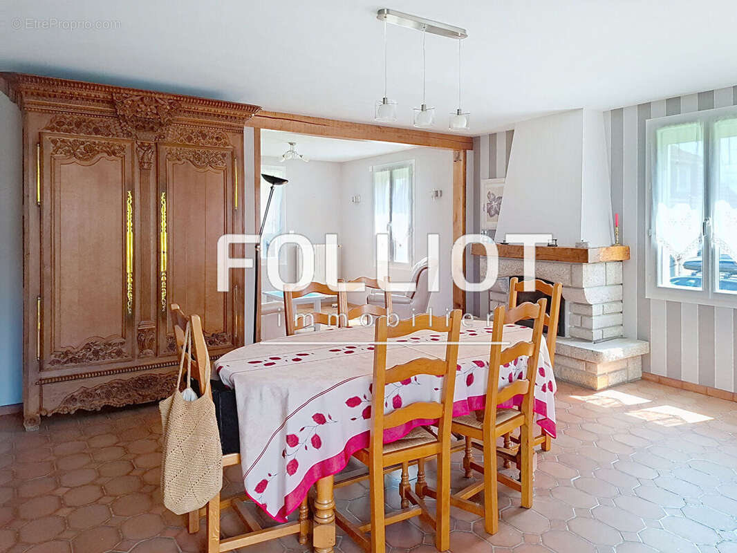 A VENDRE - LA HAYE DU PUITS (50250) - Maison (103m²) avec terrain - photo 7