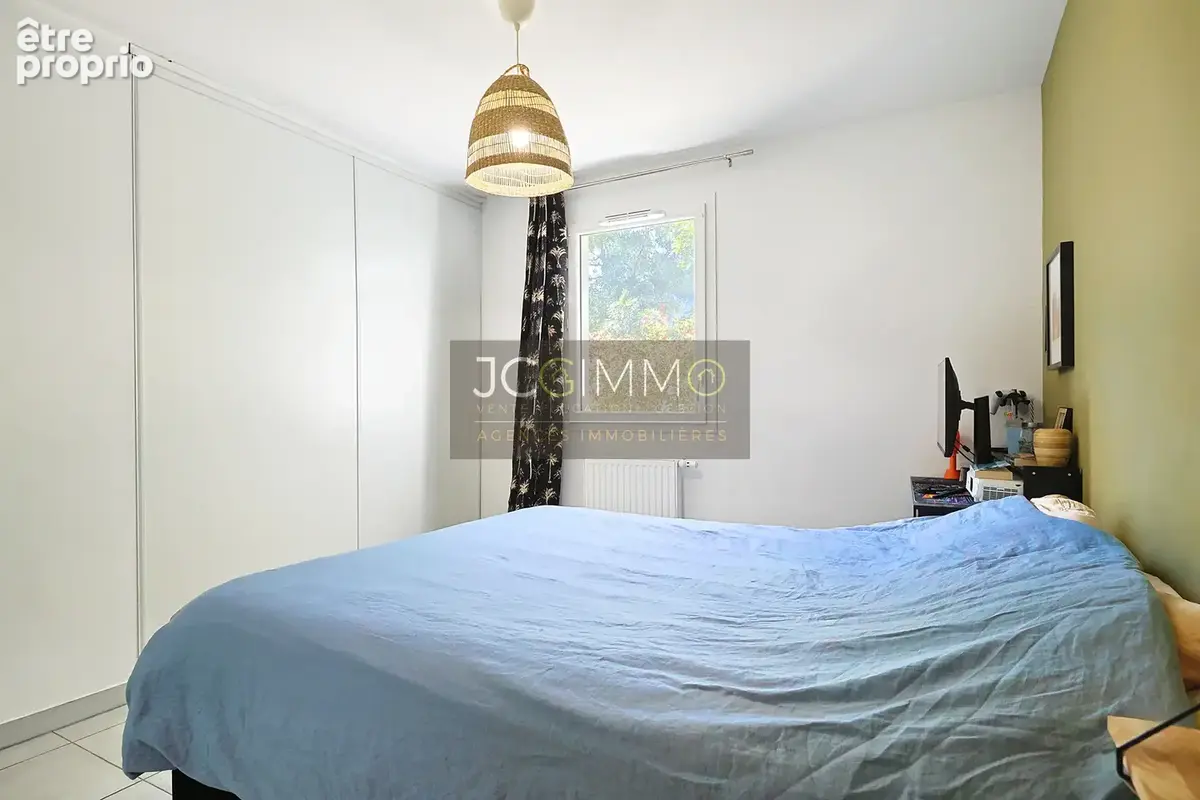 Appartement T3 récent avec terrasse et garage ! - photo 6