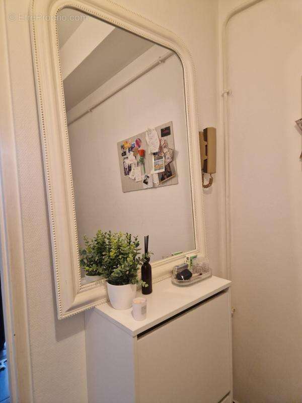 A vendre T2 loué avec cave et parking - photo 2