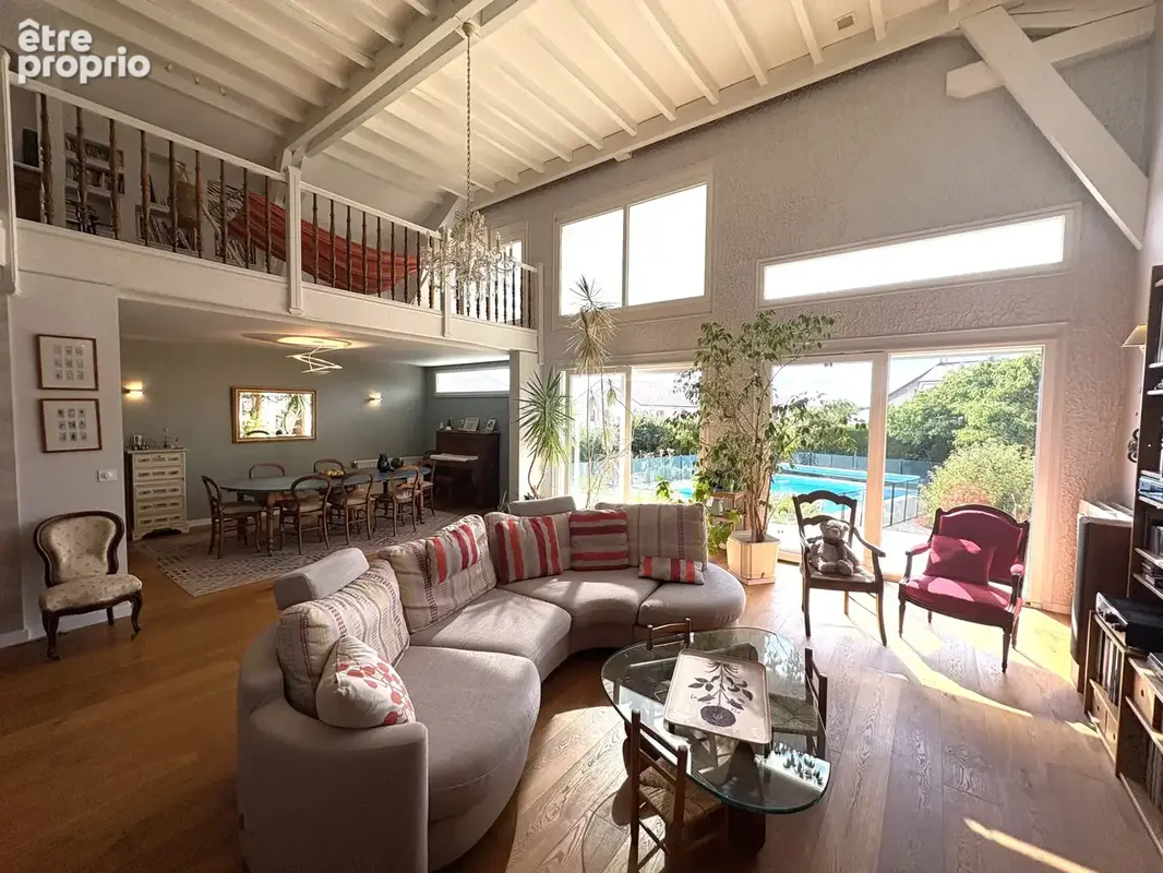 Maison de 230m2 avec piscine - photo 2