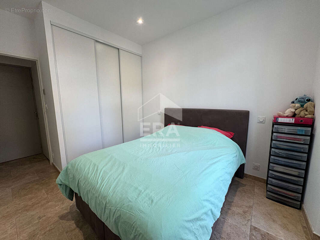 Appartement à SAINT-CYR-SUR-MER