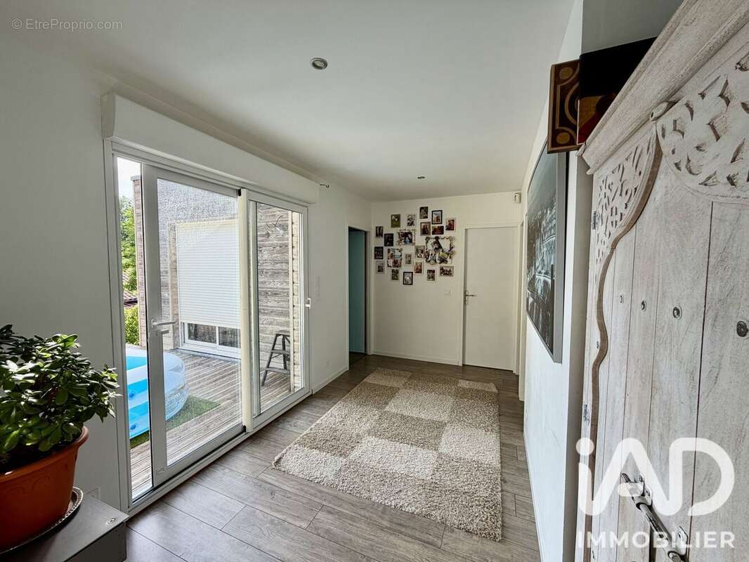 Maison 155 m² à Migne-Auxances  - photo 9