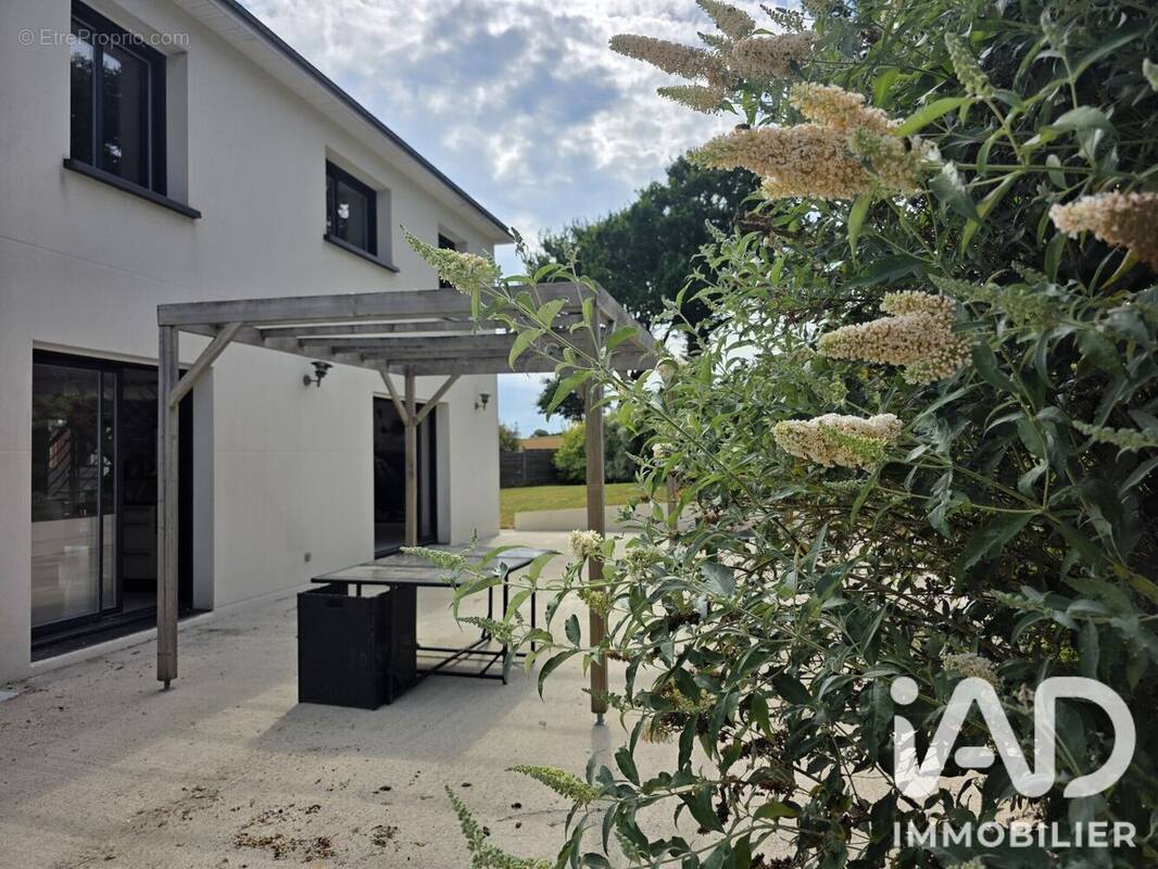 Photo 1 - Maison à PLOUGUENAST