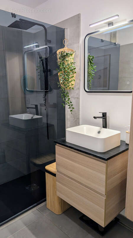 Appartement à SIX-FOURS-LES-PLAGES