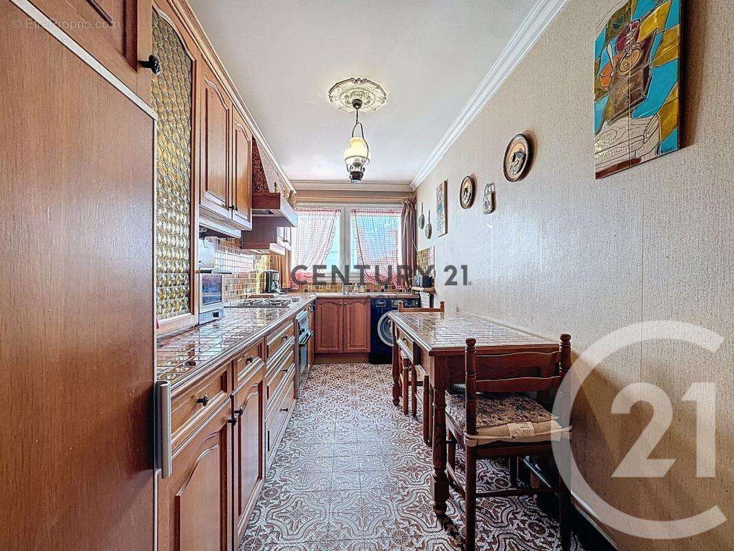 Appartement à MAISONS-ALFORT