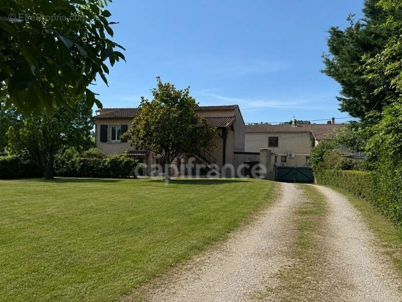 Maison à SAINT-HILAIRE