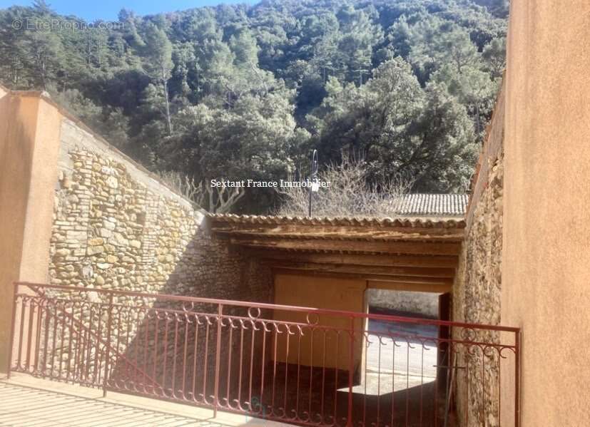 Maison à LES MEES