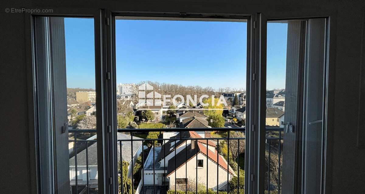 Appartement à LE PLESSIS-TREVISE