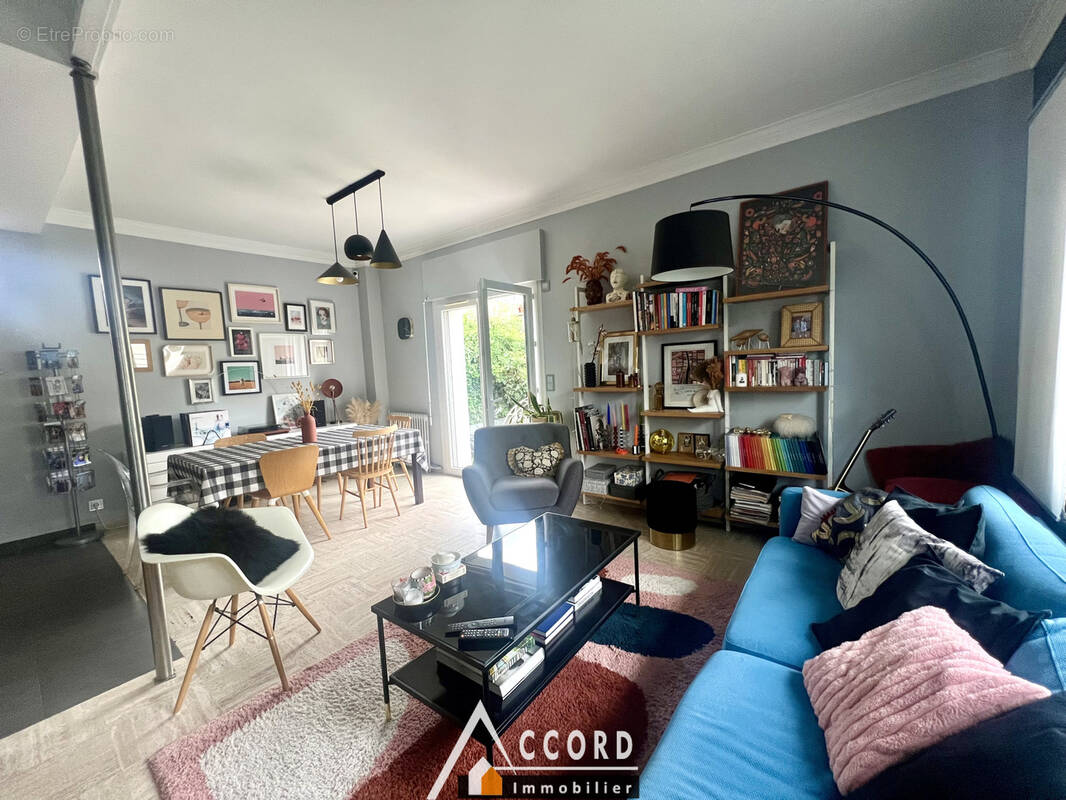 Maison à SARTROUVILLE