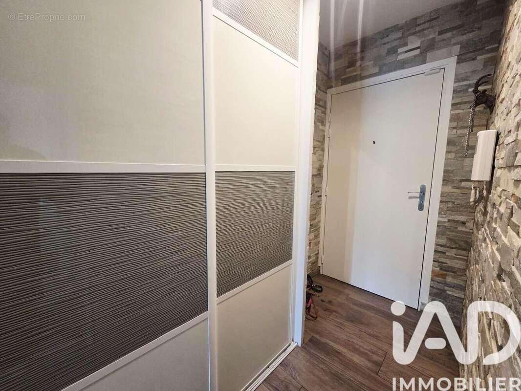 Photo 9 - Appartement à SAINT-PIERRE-DU-PERRAY