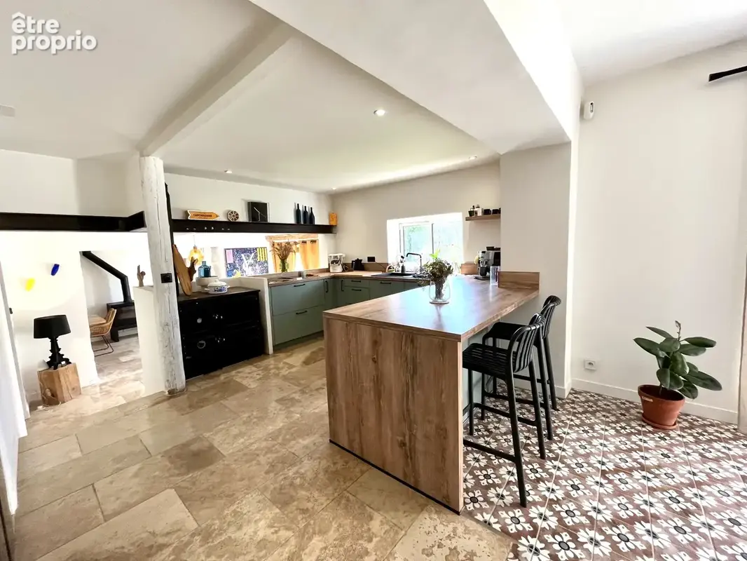 Carcassonne: Maison entièrement rénovée avec jardin et piscine - photo 7