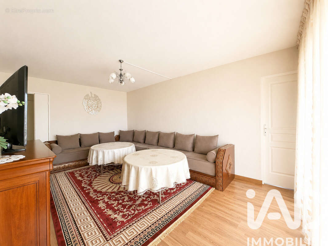 Photo 3 - Appartement à ELANCOURT