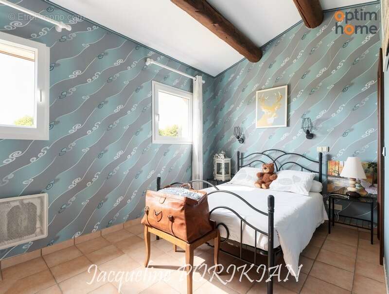 Maison à LA MOTTE-D'AIGUES