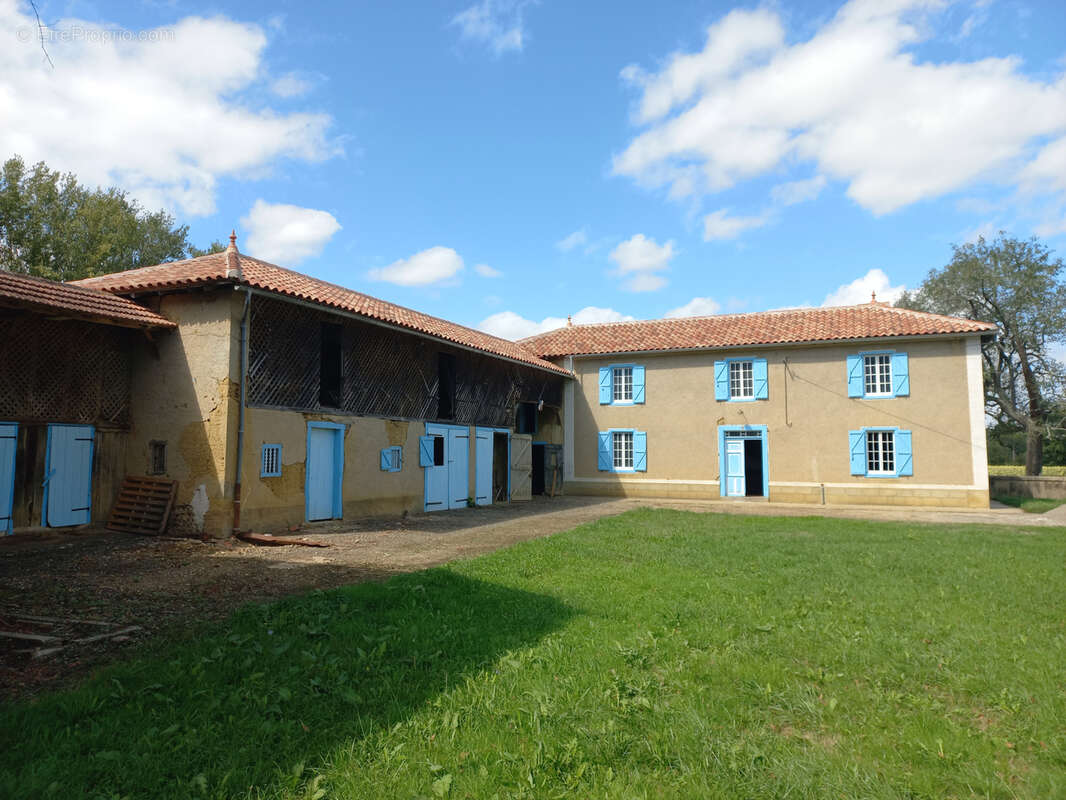 Maison à MIRANDE