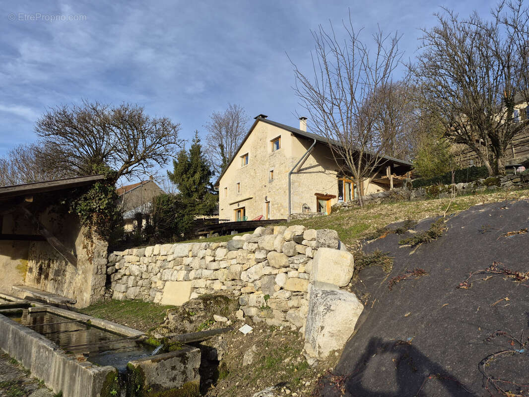 Maison à SUTRIEU