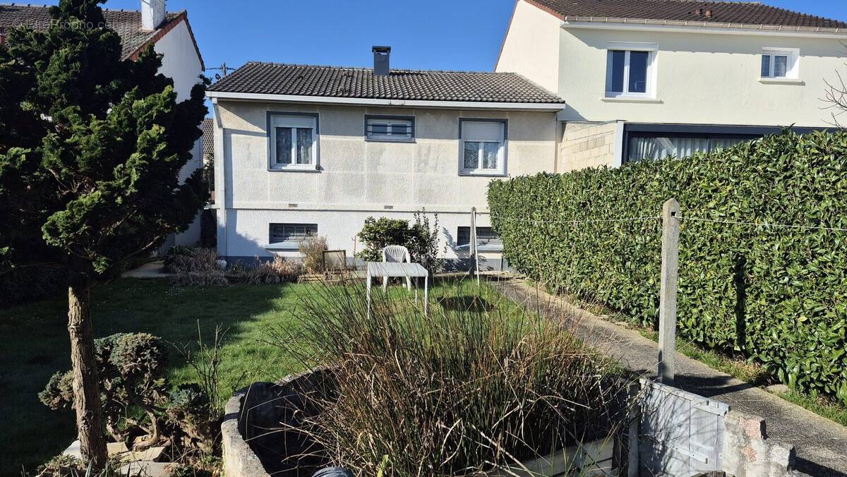 Maison à GOUSSAINVILLE