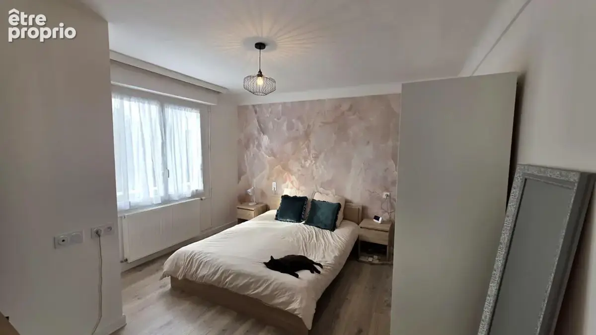 Maison en pierre entièrement rénovée, 173,30 m², six chambres, garage et jardin clos de 994 m² · Rostrenen (22) - photo 10