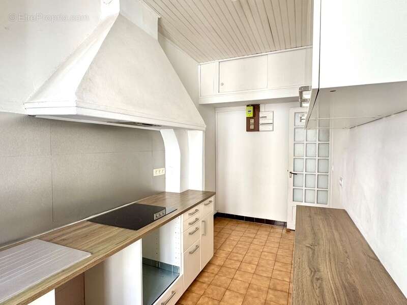 Appartement à MARSEILLE-7E