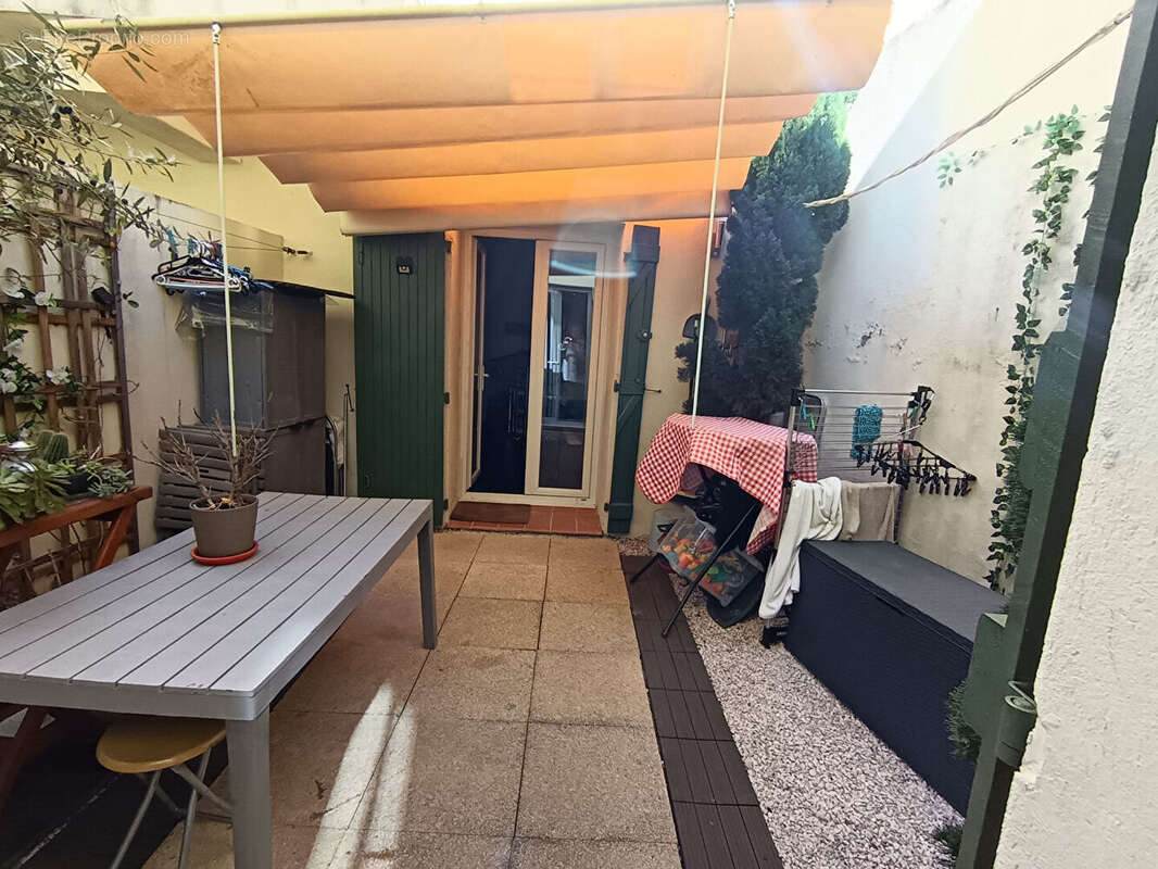 Appartement à SOLLIES-PONT