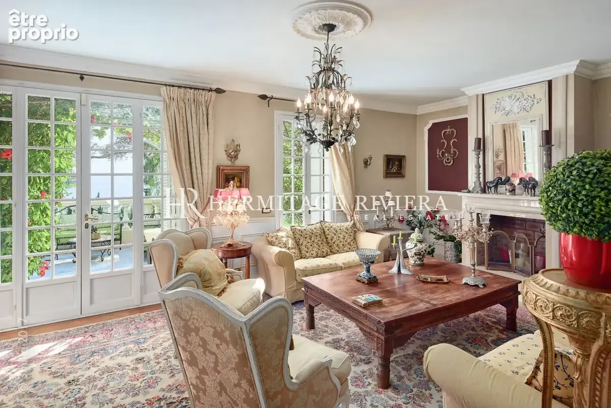 séjour 2 de la villa belle époque à vendre à cap-d'ail