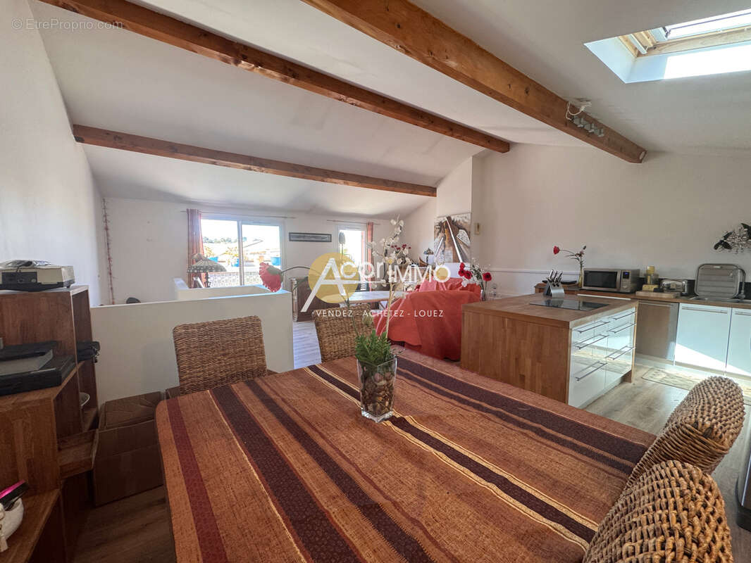 Appartement à SIX-FOURS-LES-PLAGES