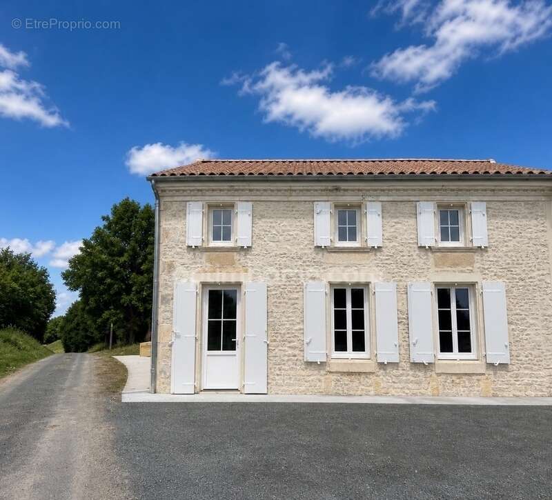 Maison à MORAGNE